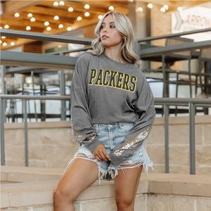 Packers long sleeve game day glitz tee!